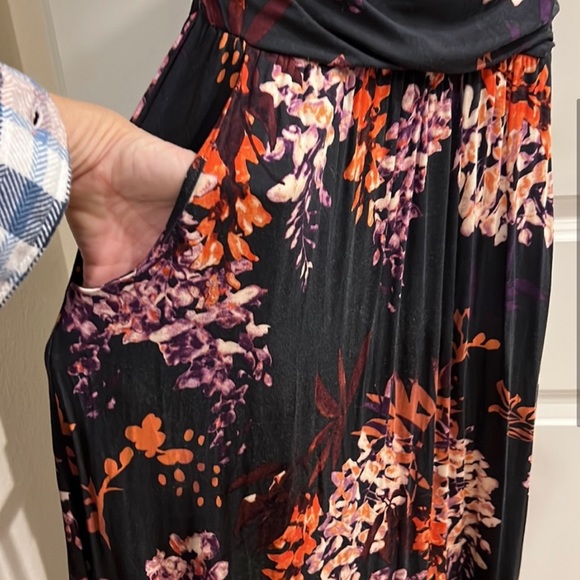 Fun Lascana  VENUS tube top Maxi with pockets. Super cute and comfortable.! - Picture 3 of 5